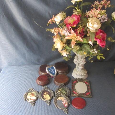 lot 200 image: Flower Pedestal, Wood Plateaus