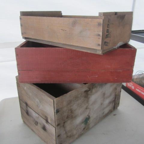 lot 206 image: Wooden Fruit Boxes