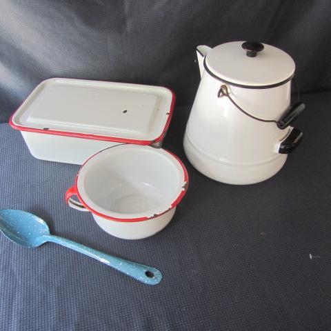 lot 21 image: Enamelware Swedish Coffee, Pans