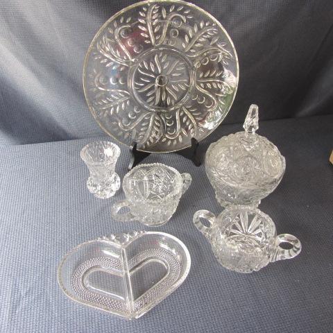 lot 40 image: Crystal Candy, Heart Shaped Dishes