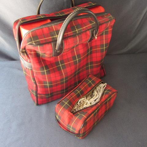 lot 99 image: Vintage Travel Set With Hammock
