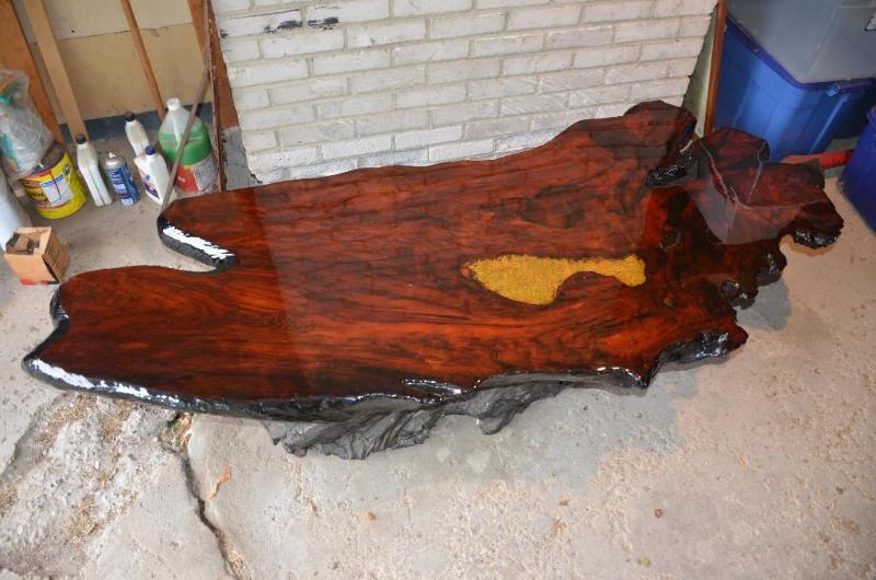 lot 106 image: Beautiful Redwood coffee table 84x34x14"...