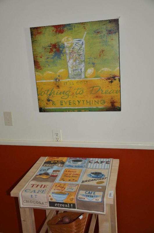 lot 165 image: 24x24" wood kitchen print and cloth (on ...