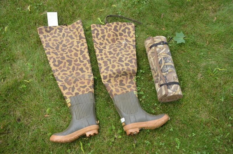 lot 189 image: Hodgman hip boots size 9 with ground pad...