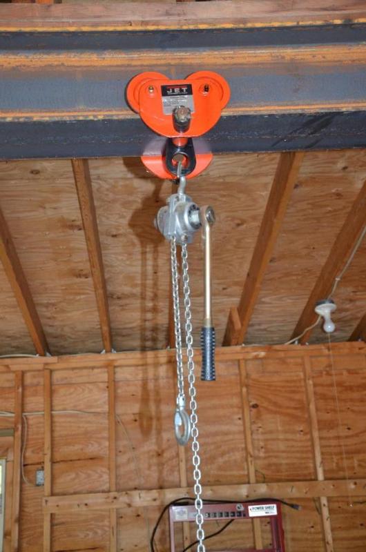 lot 213 image: Jet Trolley Hoist. Chain hoist.  12 ton...