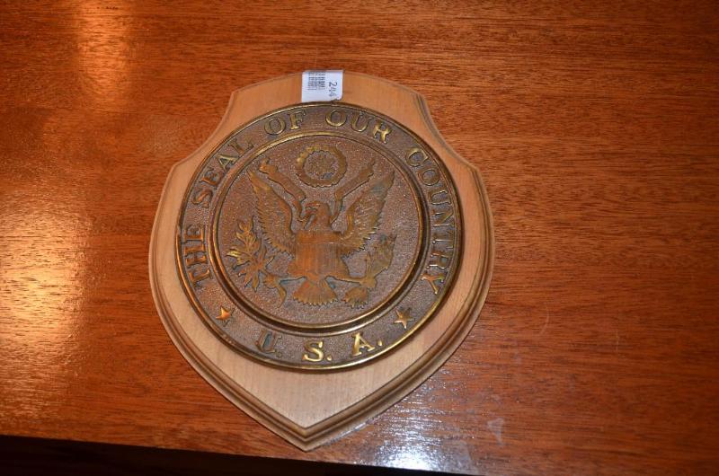 lot 244 image: USA Seal on wooden plack 9" diameter...