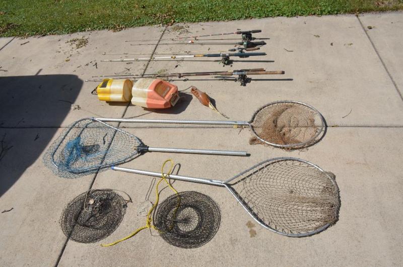 lot 122 image: Fishing gear - nets, minnow buckets, two Abu ...