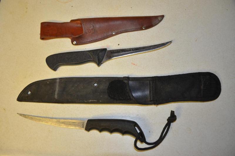 lot 126 image: Two hunting knives - Kershaw & Interuaer ...