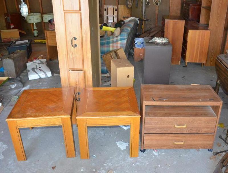 lot 127 image: Two end tables 22x25x20" tall, single be...