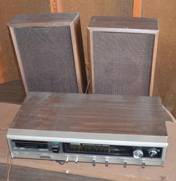 lot 133 image: Vintage Lloyds am-fm 8 track recorder...