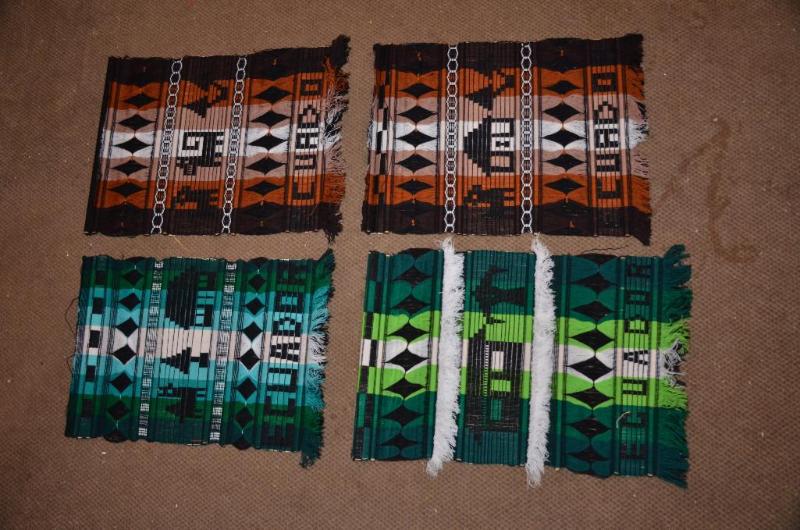 lot 140 image: Hand woven in Ecuador wall hangings 21x15&quo...