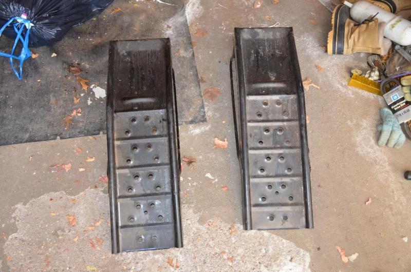 lot 181 image: Car ramps...