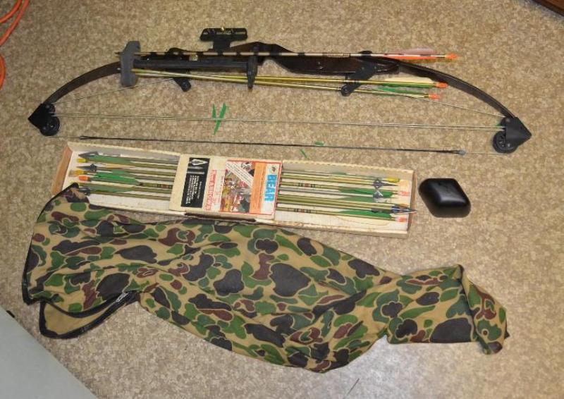 lot 19 image: Bear compound bow, string length 38", hu...