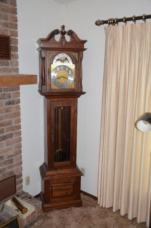 lot 2 image: Hand made grandfather clock in working condit...