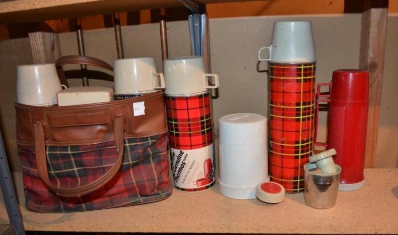 lot 22 image: Vintage Thermos Red Plaid picnic set, and 4 o...