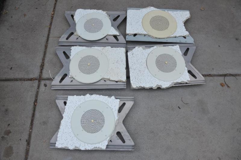 lot 65 image: 4 Atlas  Soundlier SV1-7 speakers with volum...