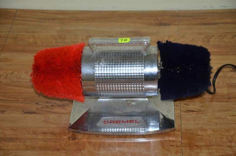lot 70 image: Dremel electric shoe buffer model 775, 15&quo...