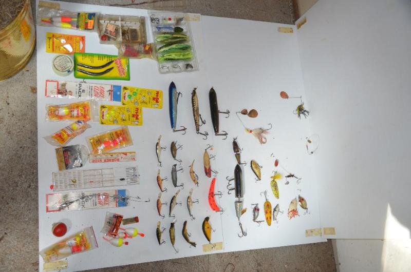 lot 7A image: Fishing Lures - 3 or 4 vintage wood lures One...