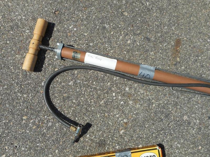 Tire pump