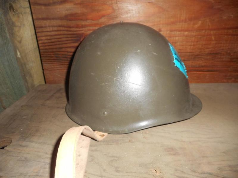 lot 21 image: Army Helmet
