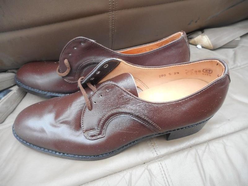 lot 31 image: Officers Brown Leather Shoe