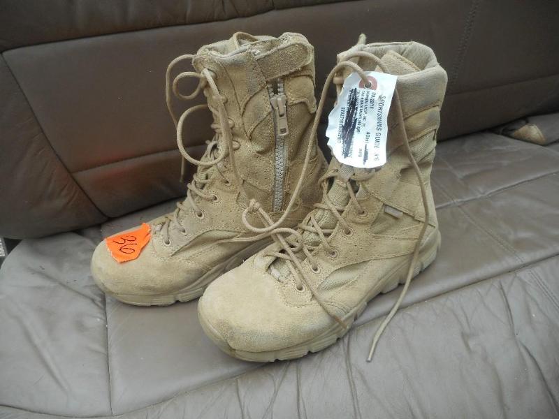 lot 34 image: Reebok Mens 8 Dauntless Tactical Boots, Side Zip