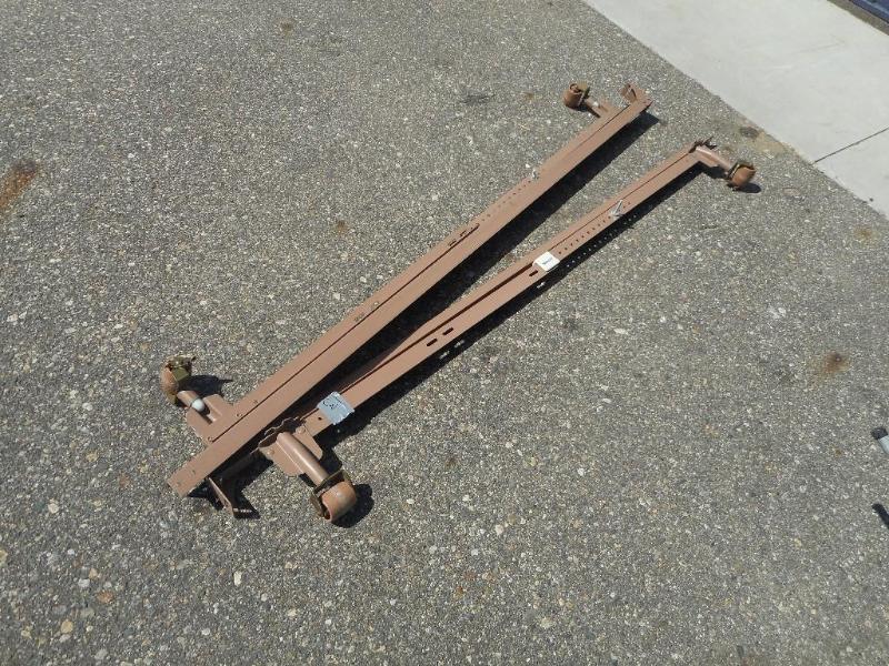 Metal bed frame