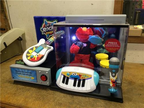 Rare NEW IN BOX Sesame Street LETS ROCK ELMO Retail Display