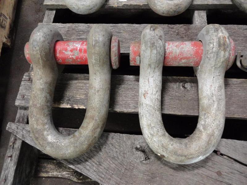 lot 200 image: (2) Clevis, 3-34" Between Bolt Threads...