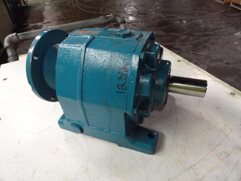 lot 220 image: Bodine Gear Box, CAT No. F632A-20-B5, Input R...