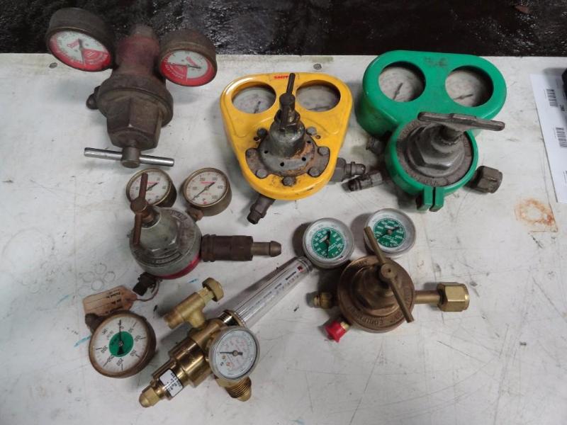lot 250 image: Assorted Gas Gauges...