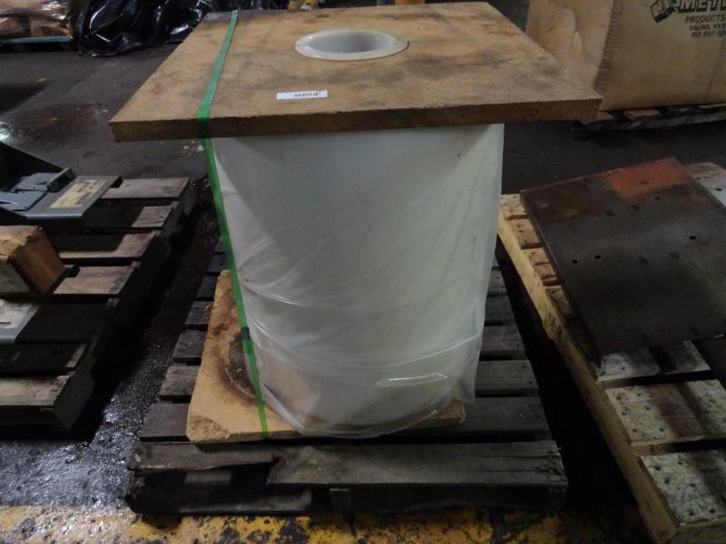 lot 282 image: Roll Of Plastic 26-34" Wide, 3 Mil...
