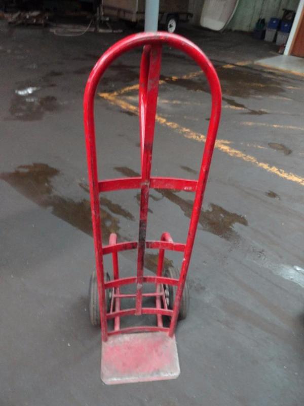 lot 300 image: Dayton 2-wheel dolly, 650 Lb Capacity, Model ...