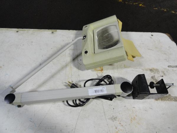 lot 372 image: Waldmann Lighting Omnivue SNL-319 3-Bulb Benc...