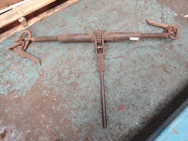 lot 389 image: Ratcheting Turn Buckle, 24" Main Shaft p...