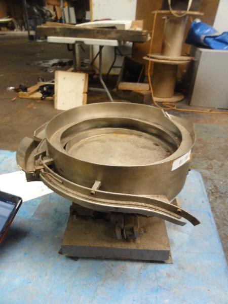 lot 395 image: Bowl Feeder Unit, Single Phase Unit, Inside D...