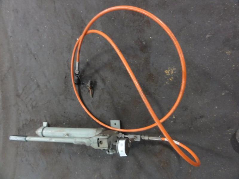 lot 398 image: 23,000 PSI Hydraulic&nbspHand Pump Unit...