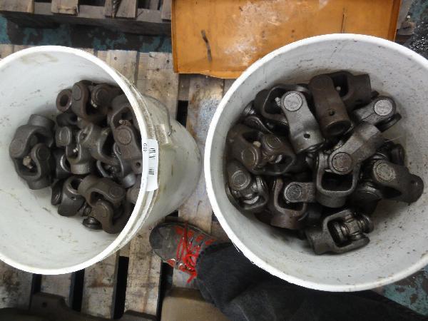 lot 410 image: 2 Buckets of Neapco&nbspU Joints #0502-AC...