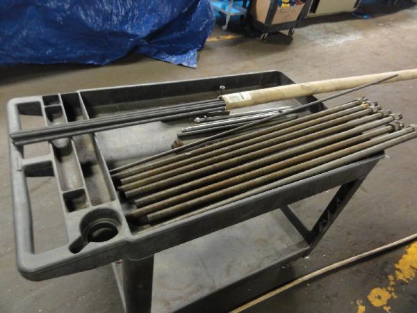 lot 423 image: Assorted Threaded Rods Includes 8 of&nbsp1&...