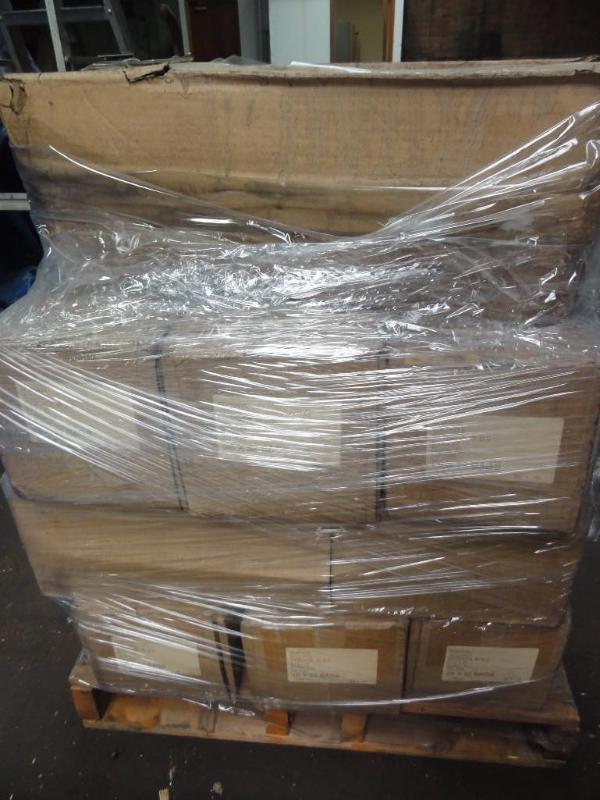 lot 435 image: 11 Boxes Promethean Bags Measure 26" X 5...