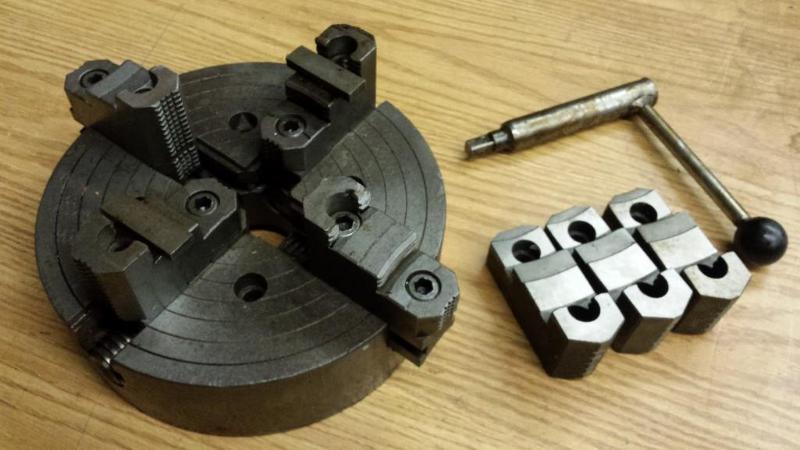 lot 44 image: Skinner No.2, 10" Lathe 4-jaw Chuck, 6&q...
