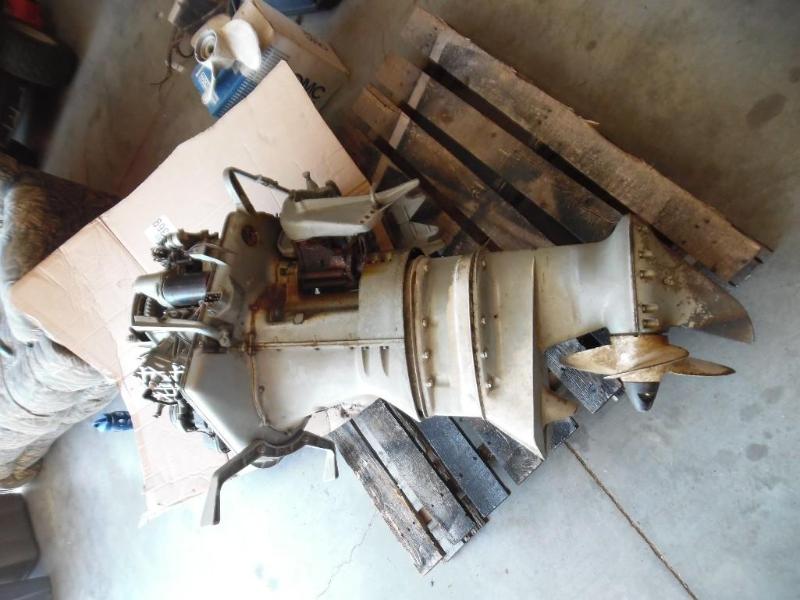 1959 Evinrude Boat Motor