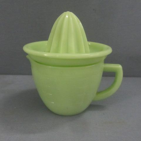 Jadeite Reamer & Measure Cup