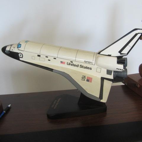 Space Shuttle Discovery Model