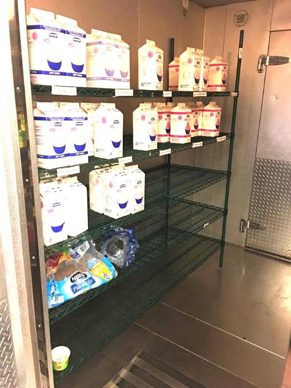 lot 298 image: Metal shelving with 4 shelves (24&quotx72&qu...