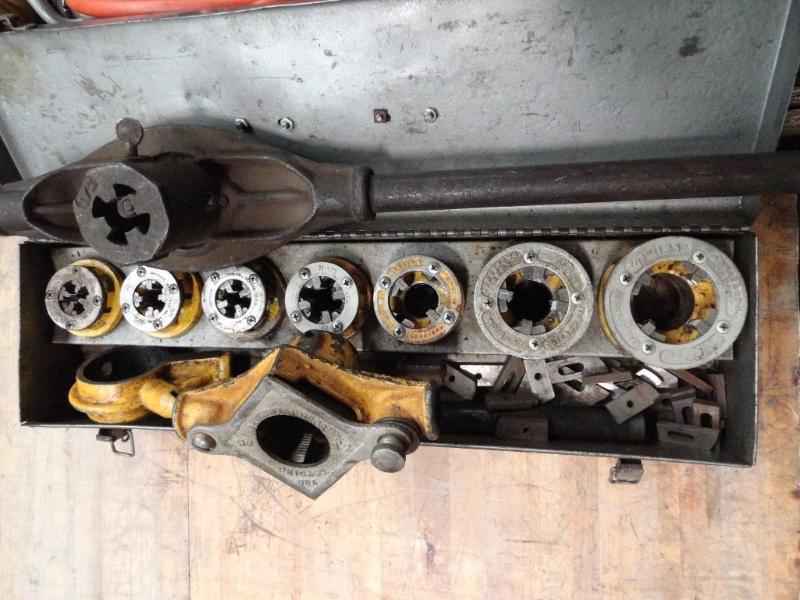 Armstrong Pipe Treading Tools, Handles and Di...
