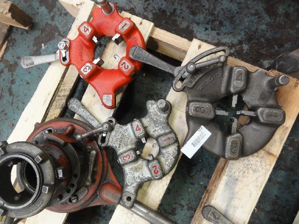 Rigid Threaders w Handle and Bolt Dies