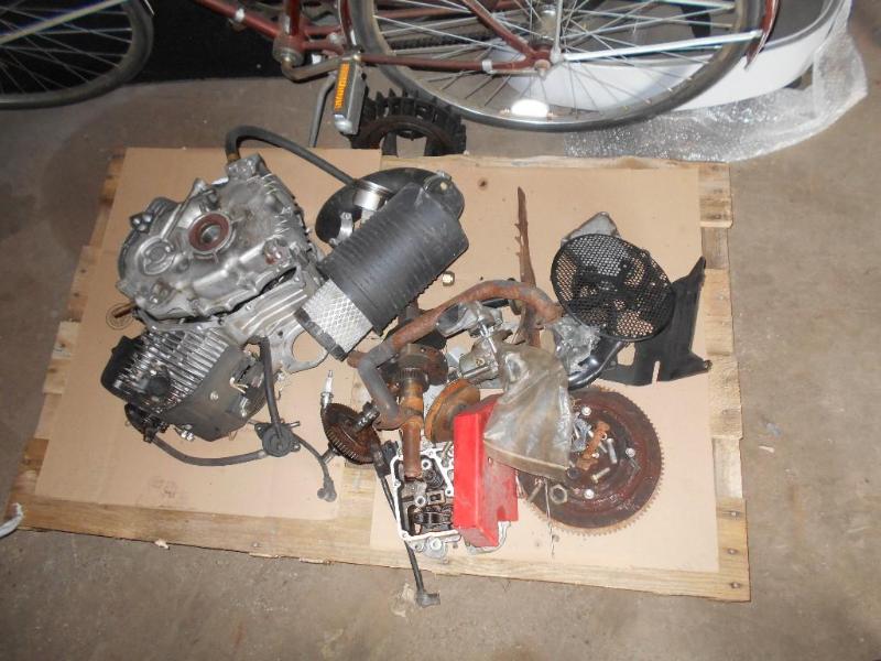 lot 16 image: Gravely Lawnmower Engine Parts