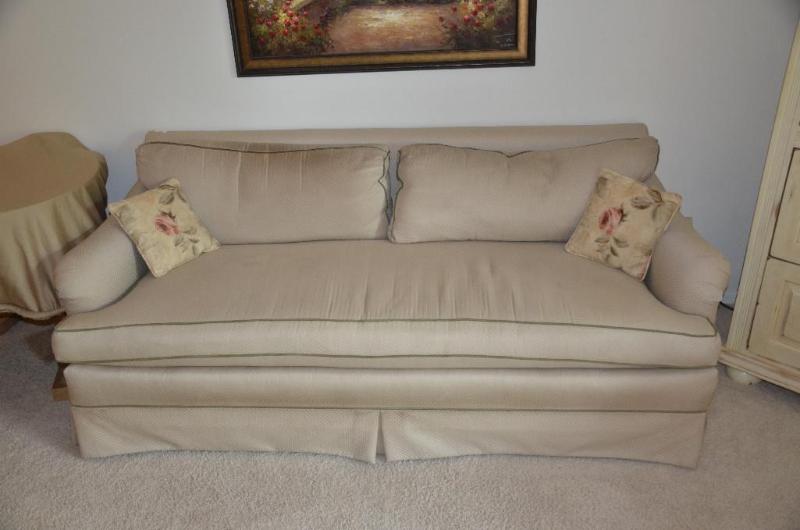 lot 10 image: Sofa 77" long Please bring your own help...