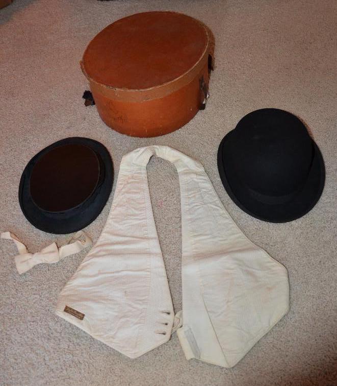 lot 135 image: Collapsible Antique hat